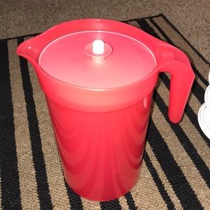 Tupperware pitcher